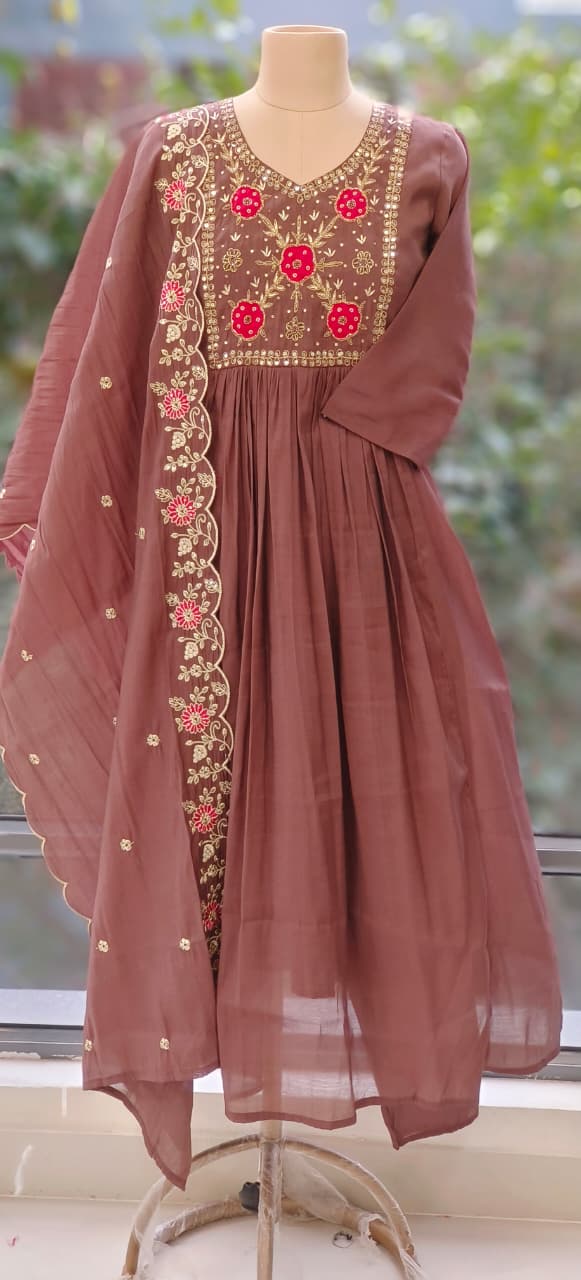 Surat Mul Chanderi Embroidered Neck With Beautiful Embroidered Dupatta-12342