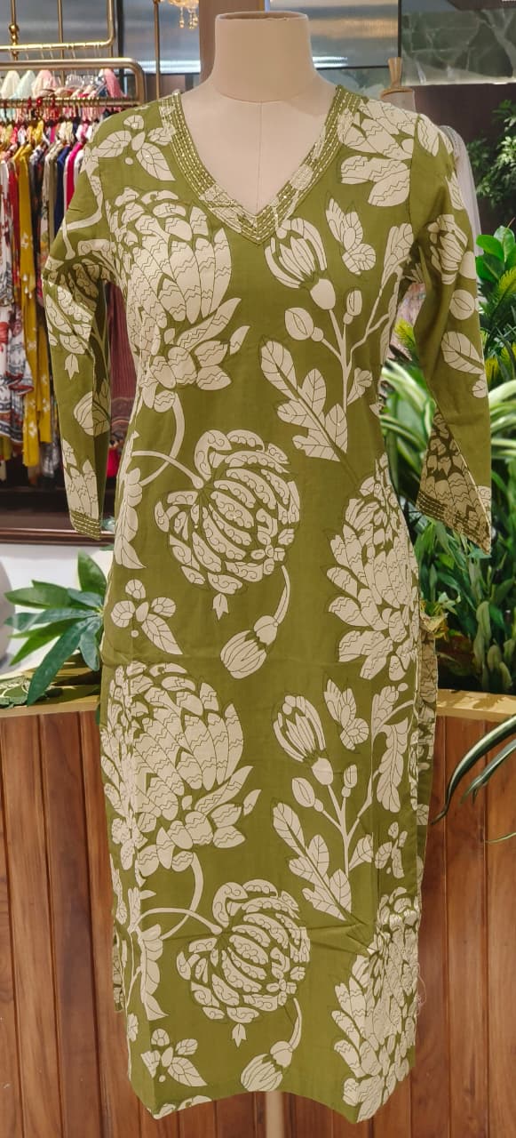 Petaled Leafy Floral Thread Neck Line Cotton Kurti Only