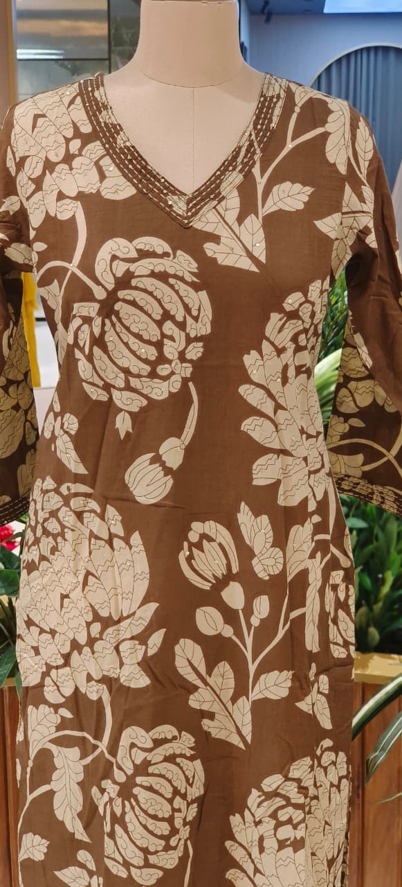 Petaled Leafy Floral Thread Neck Line Cotton Kurti Only