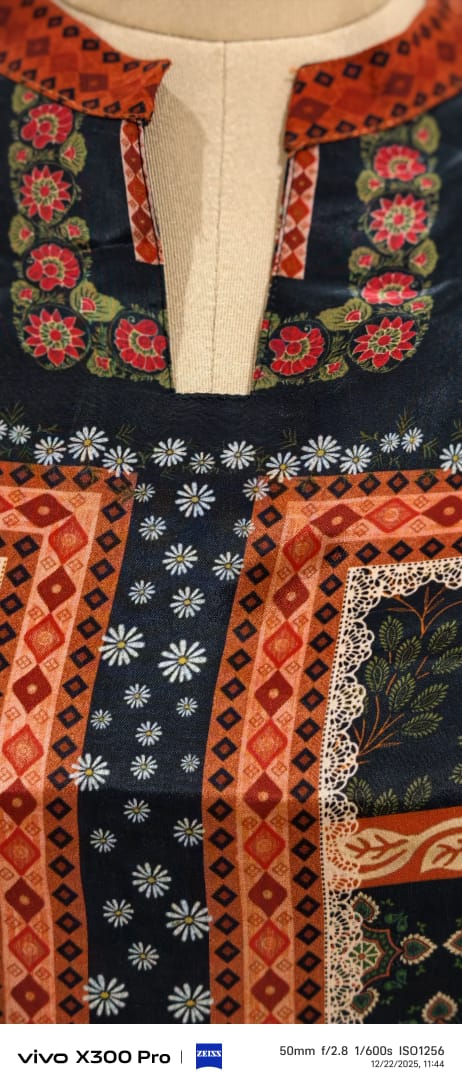 Floral Box Folk Print Mandarin Collar Kurta Pant Set In Crepe Fabric- 12952