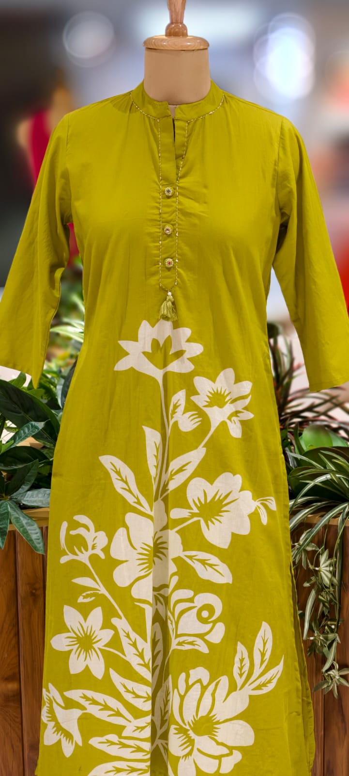 Buttoned & Thread Minimal Neck Line Printed Kurta Pant Set In Cotton Fabric- 13008