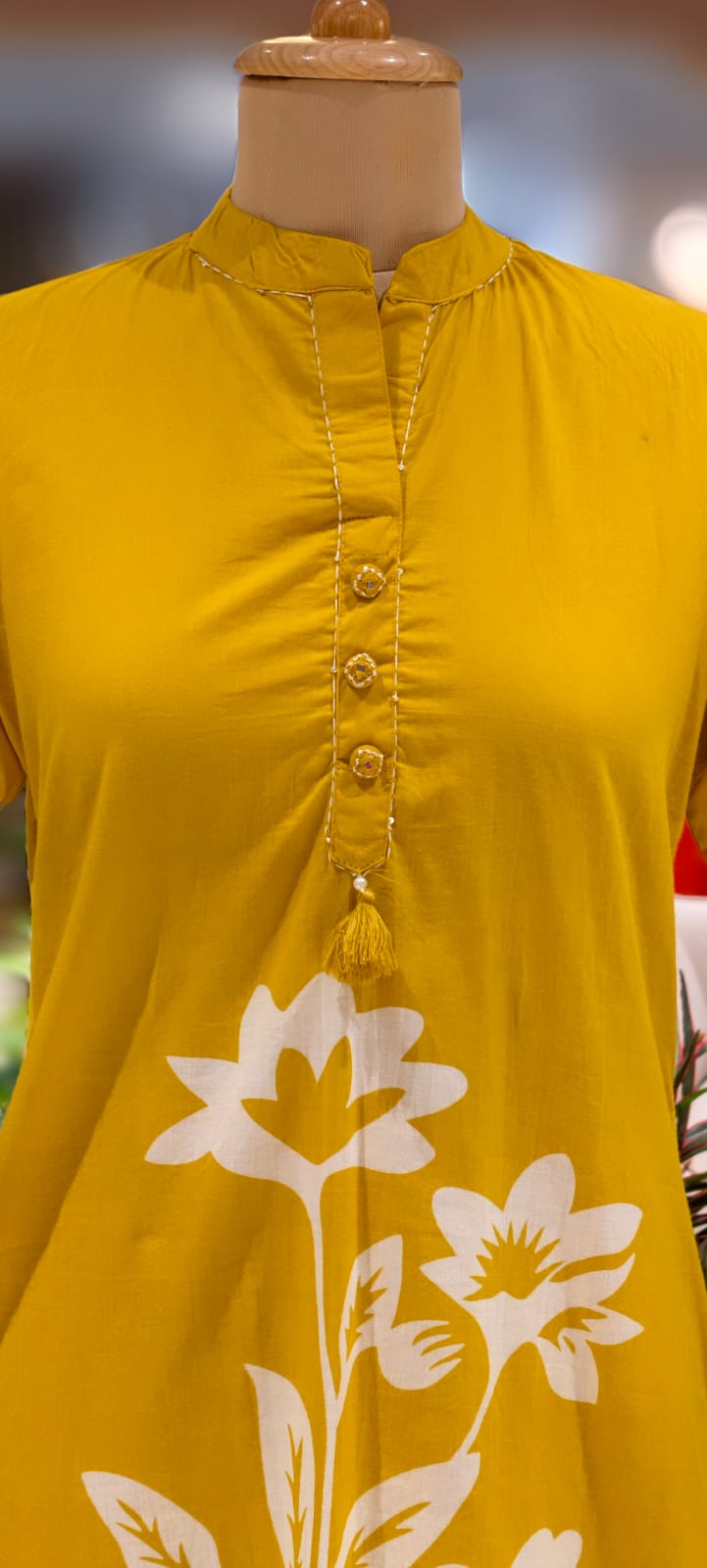 Buttoned & Thread Minimal Neck Line Printed Kurta Pant Set In Cotton Fabric- 13008