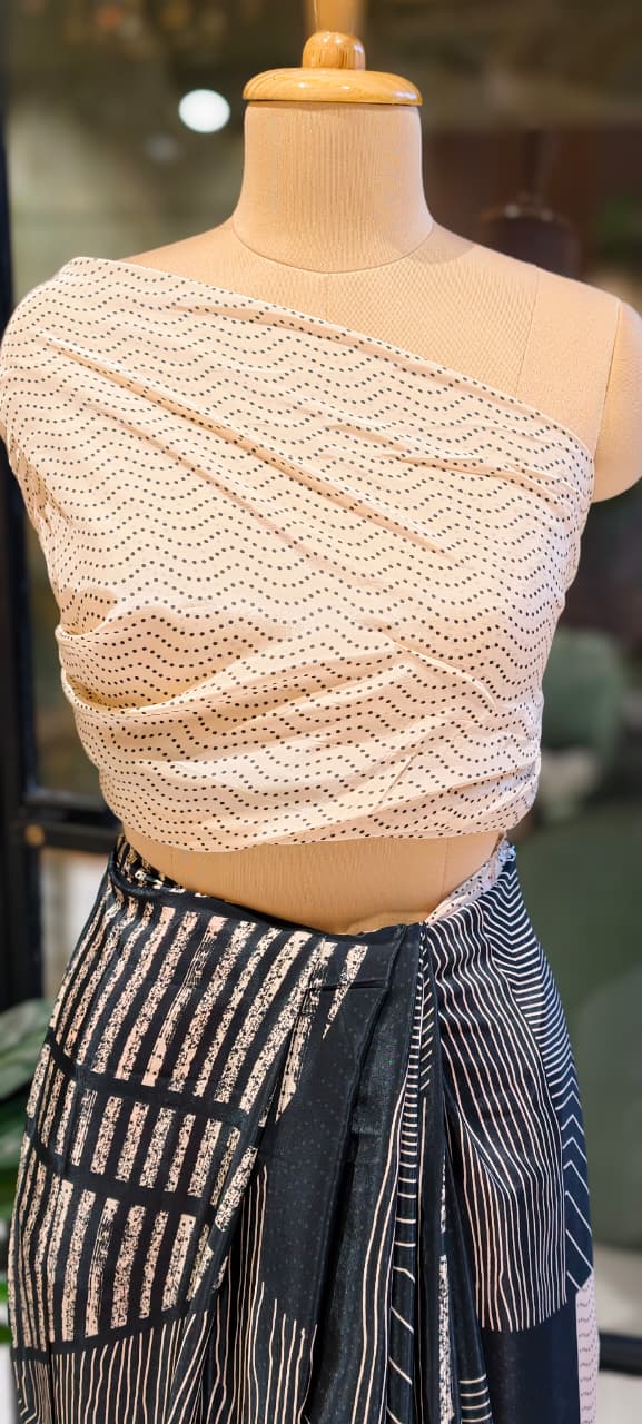 Scarlet Stripe Soft Luxe Twin Color Designer Saree With Unstitched Blouse