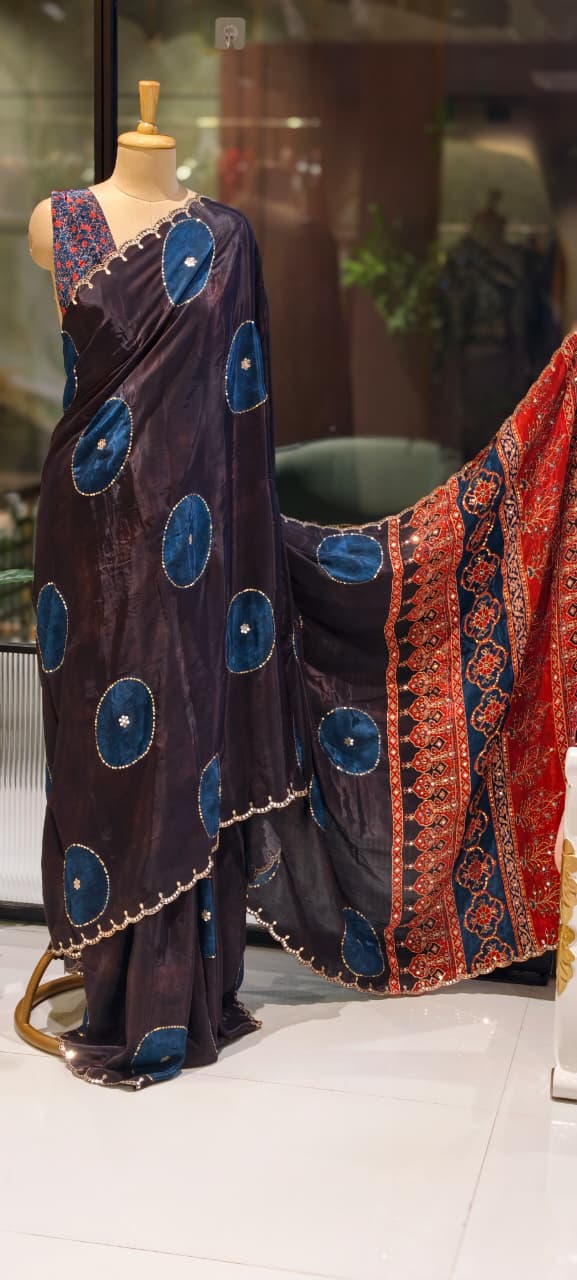 Round Sequin Highlighted Border Designer Saree With Unstitched Blouse- 13337