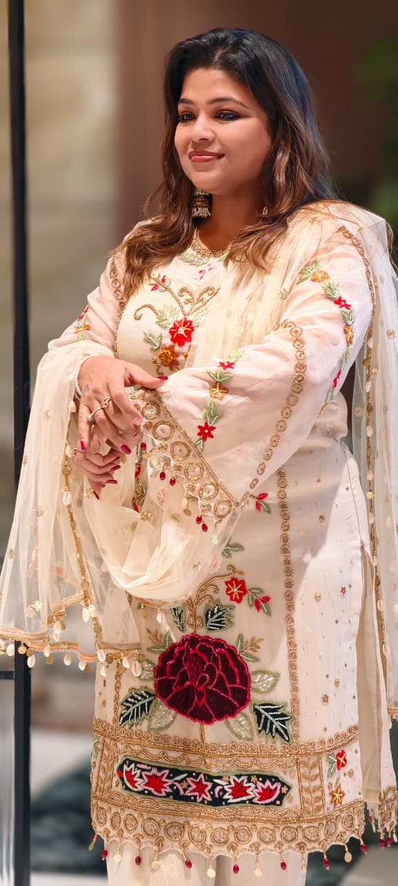 Regal Embroidered 3D Floral Bloom Highlighted Cut-Dana Work Royal Placement Premium Full Suit- 13324