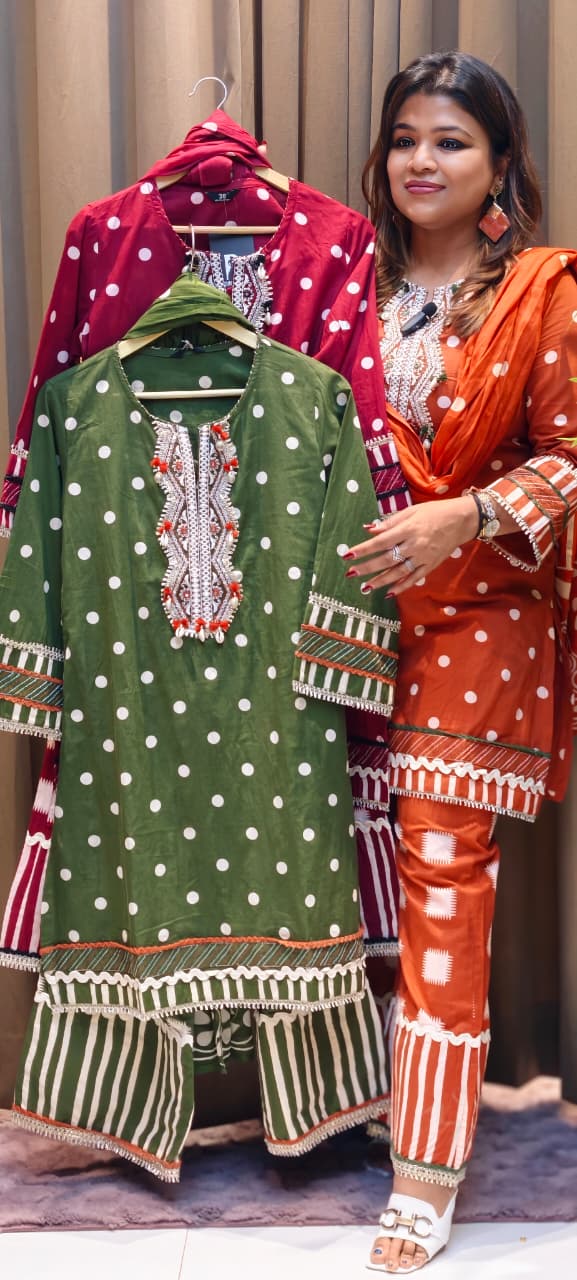 Boho Chic Daisy Embroidered Polka Dotted Full Suit Set With Dupatta In Cotton Fabric-13472