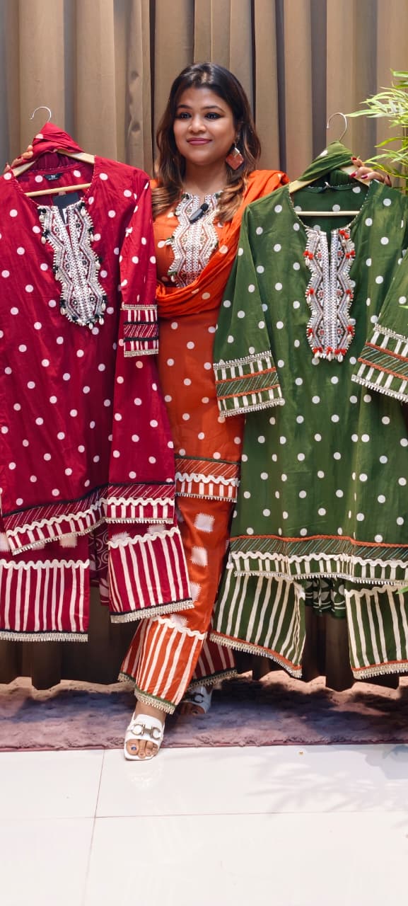 Boho Chic Daisy Embroidered Polka Dotted Full Suit Set With Dupatta In Cotton Fabric-13472