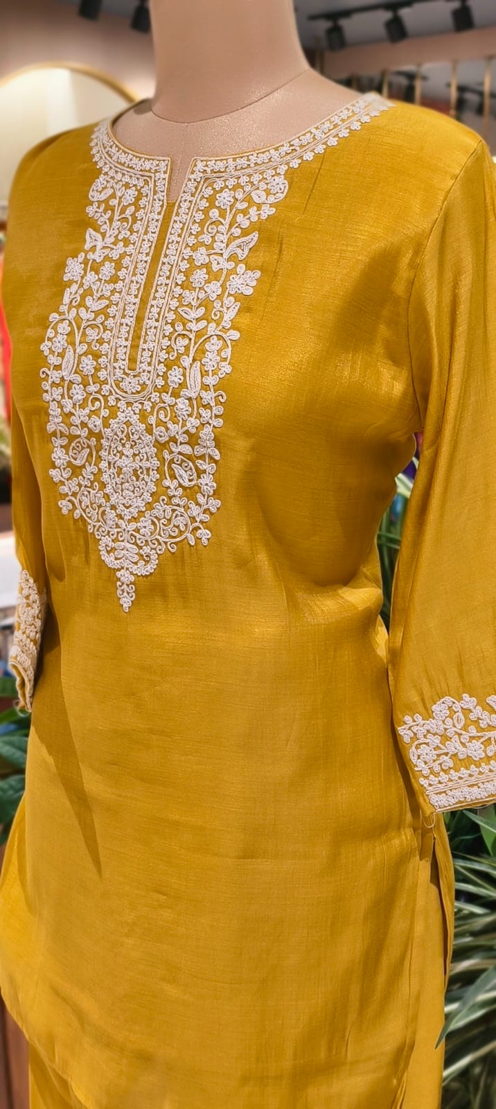 Surat Mul-Chanderi Chikankari Look Thread Embroidery Work Solid Co-Ord Set- 13411