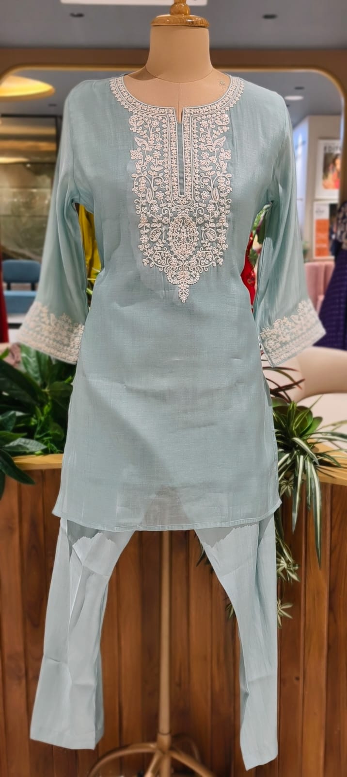 Surat Mul-Chanderi Chikankari Look Thread Embroidery Work Solid Co-Ord Set- 13411