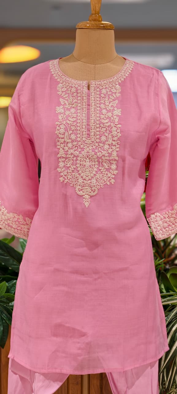 Surat Mul-Chanderi Chikankari Look Thread Embroidery Work Solid Co-Ord Set- 13411