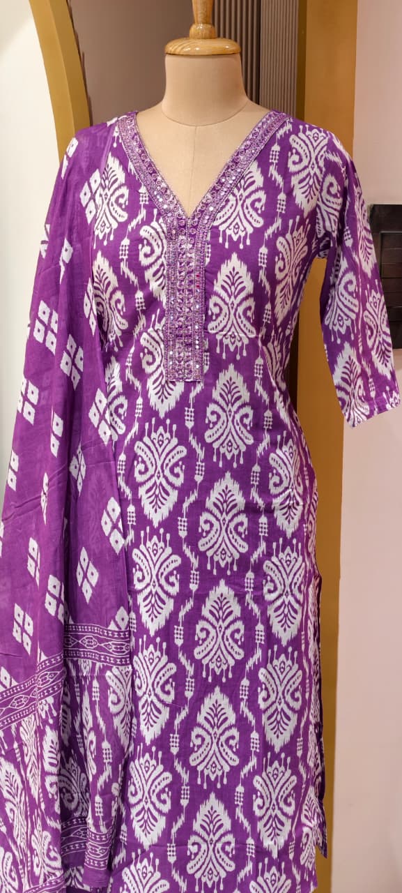 Linear Abstract Print Thread Embroidered Neck Line Cotton Full Suit Set With Dupatta