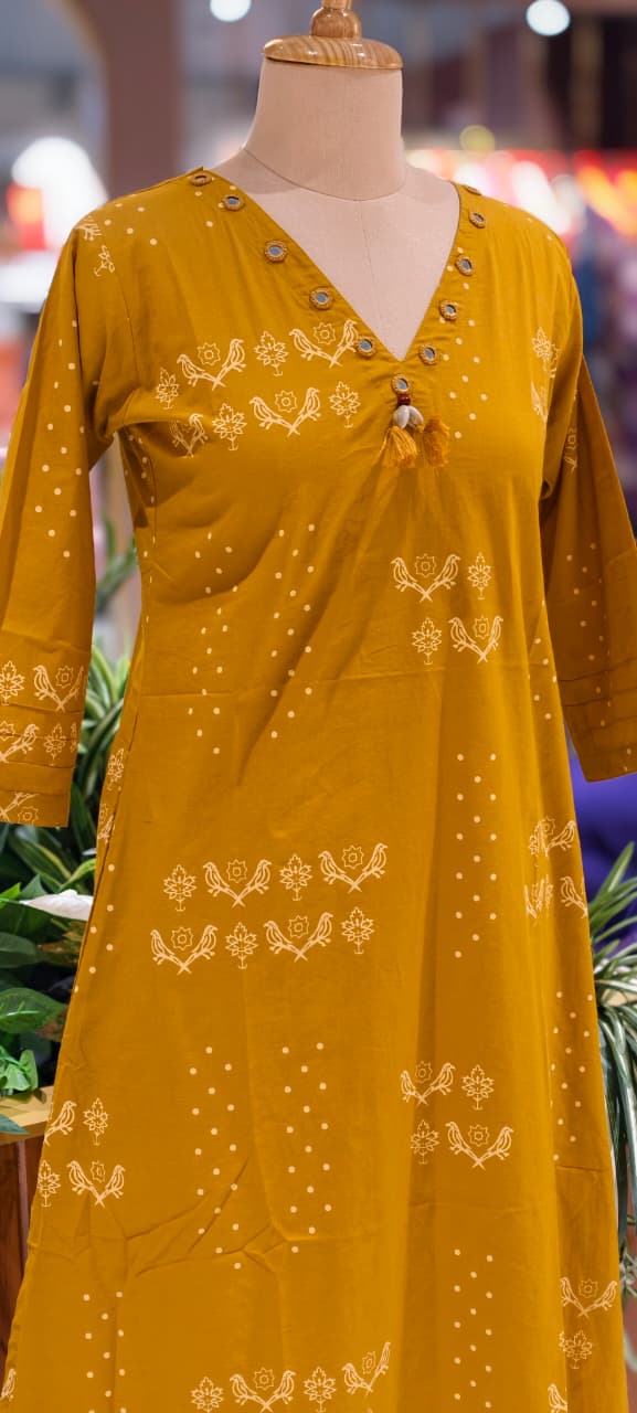 Solid Kurta With Real Mirror Neck Line Tiny Birds & Polka Print In Cotton Fabric- 13519