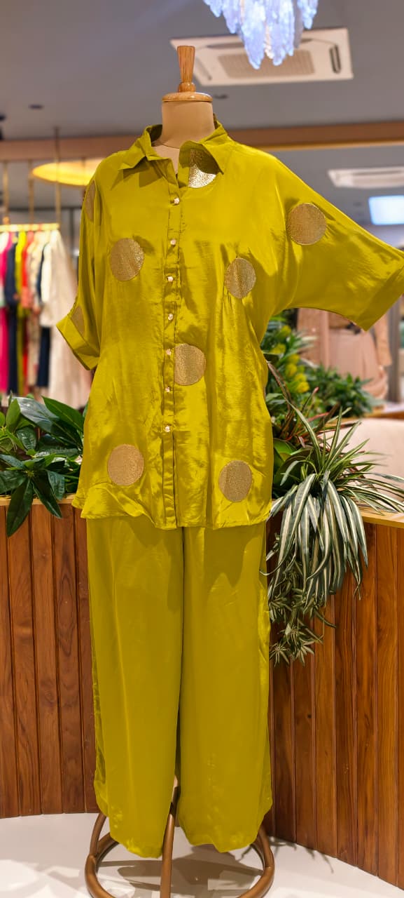 Rounded Golden Patch Premium Crepe Solid Over Sized Look Co-Ord Set- 14119 RB111