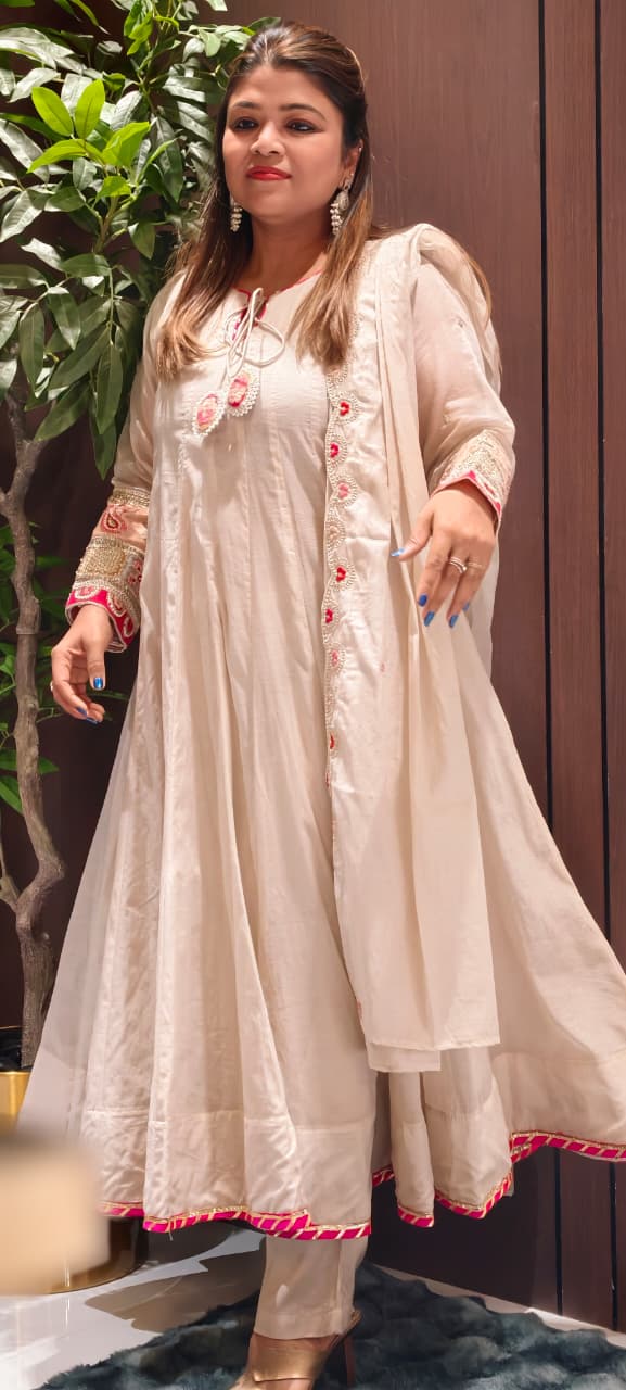 Tiny Cut-Dana Neck Line Golden Highlights Anarkali Full Suit Set With Dupatta In Mul Chanderi Fabric-14078 RB124