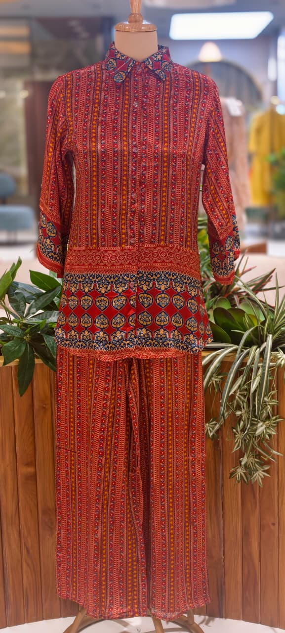 Extravagance Multicolor Overprint Light Weight Co-Ord Set In Crepe Fabric (Lean fit)-14210