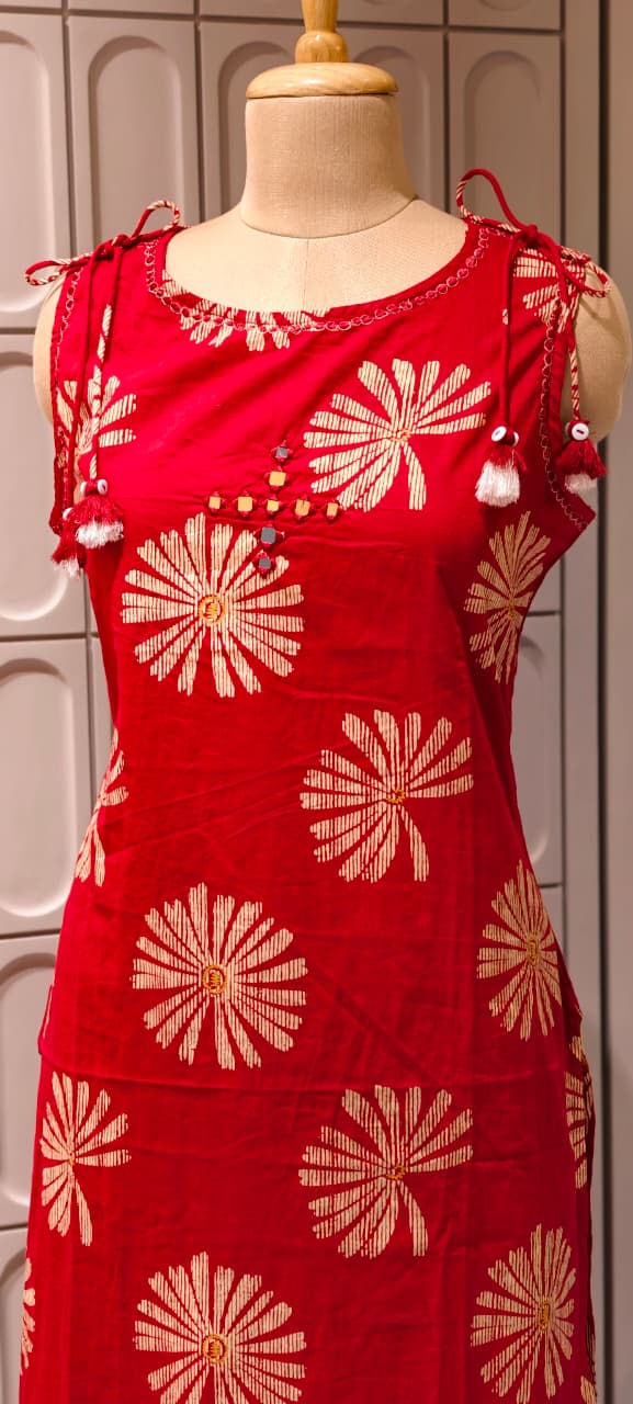Hand-Block Paisley & Floral Burst Sleeveless Cotton Kurta Pant Set with Tassel Accents- 14503 RB287