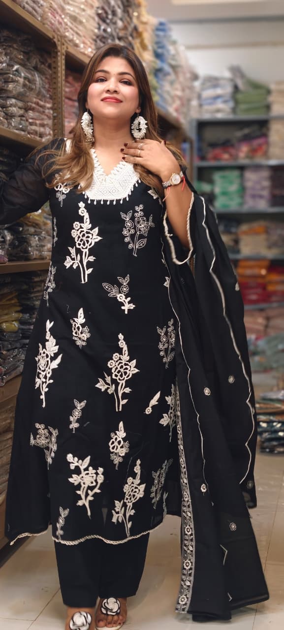 Crosia Pearl Tasseled Neckline Fine Floral Embroidery A-Line Mul Cotton Full Suit Set With Dupatta- 14733 (Loose Fit) RB391