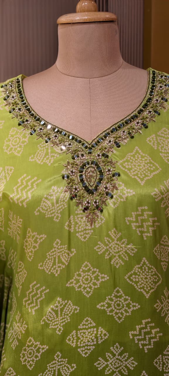 Dual Green Punch Mirror With Embroidery Neckline Printed Kaftan With Bottom In Crepe Fabric