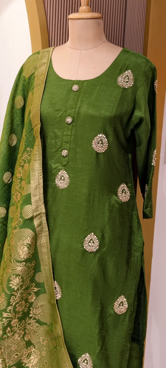 Woven Banarasi Classic Charm Bootis Russian Silk Full Suit Set With Dupatta-LEAN FIT(ADVISIBLE NEXT SIZE)