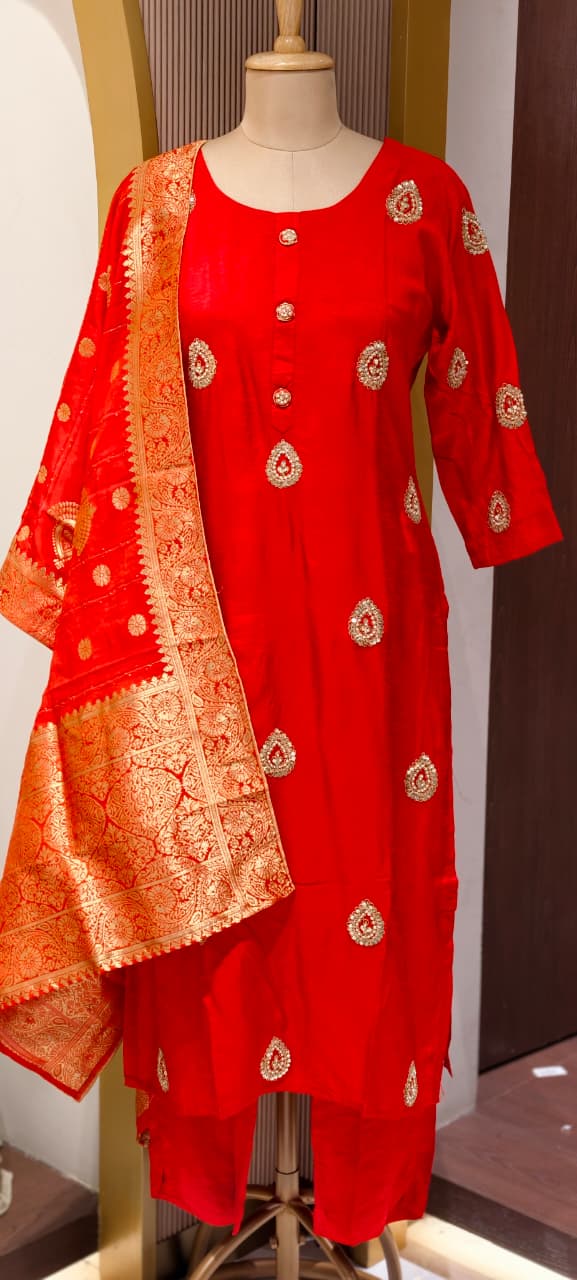Woven Banarasi Classic Charm Bootis Russian Silk Full Suit Set With Dupatta-LEAN FIT(ADVISIBLE NEXT SIZE)