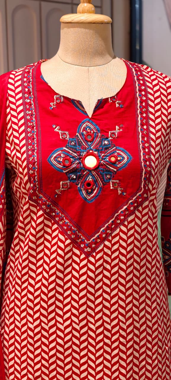 Geometric Chevron Print 3-Piece Cotton Full Suit Set with Mirror-Work Yoke- 14920