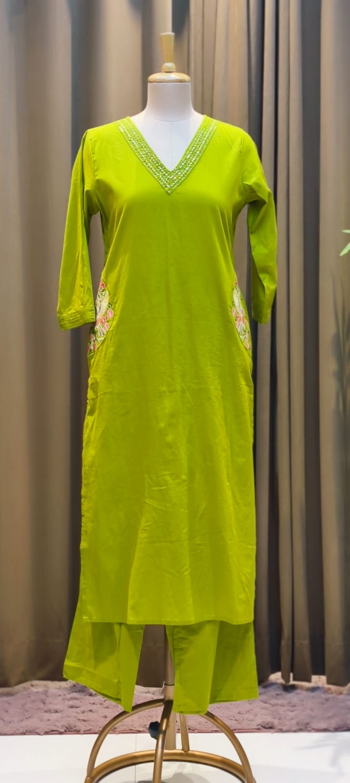 Linear Thread Neckline Embroidered Side Pockets Cotton Kurta Pant Set- 15169