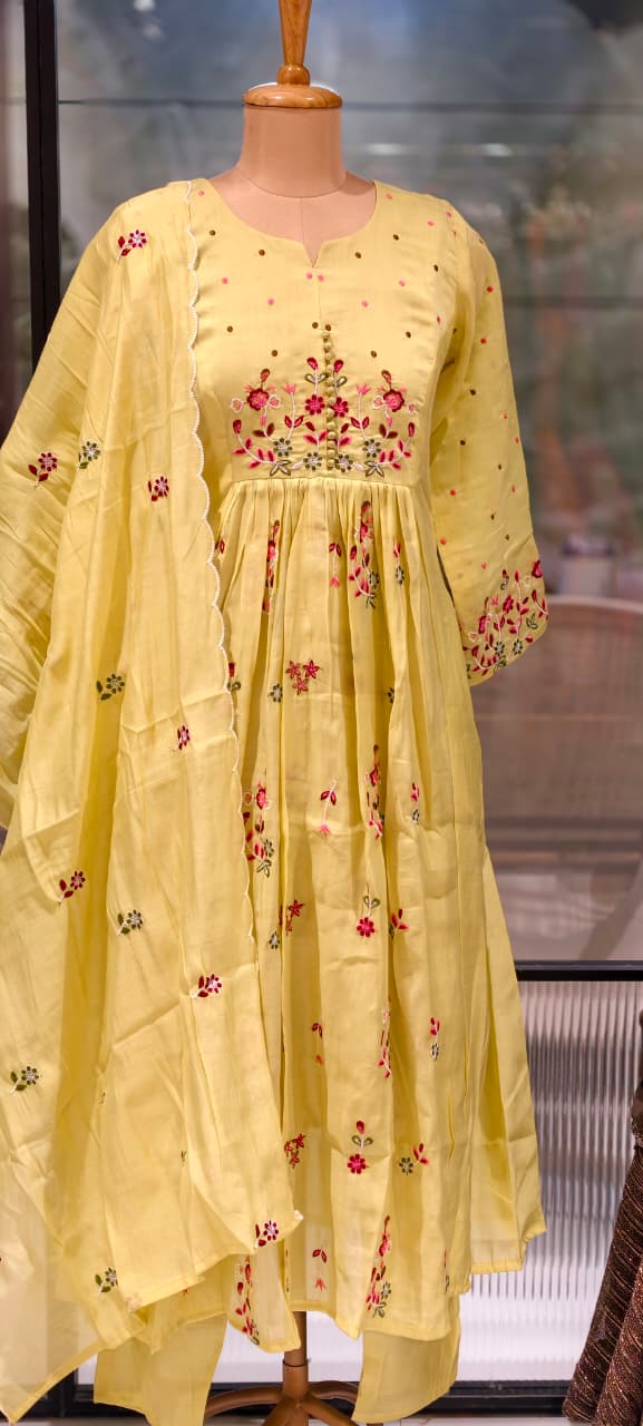 Graceful Hand-Embroidered Surat Mul-Chanderi A-Line Full Suit Set with Scalloped Dupatta- 15124