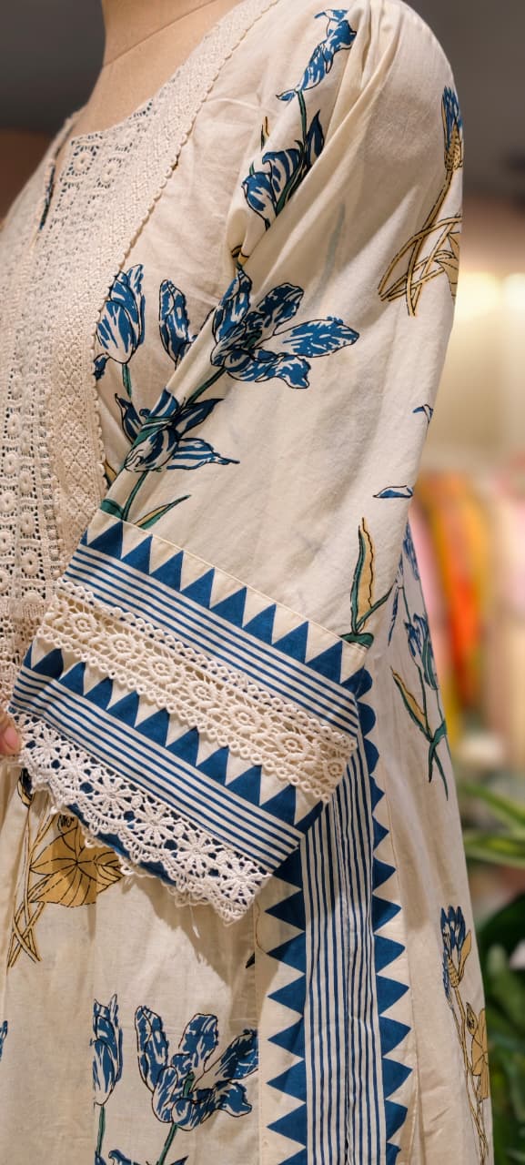 Floral Printed Cotton Set Elegant A-Line Froral Lace Yoke Naira Cut Styal Full Suit Set-15407