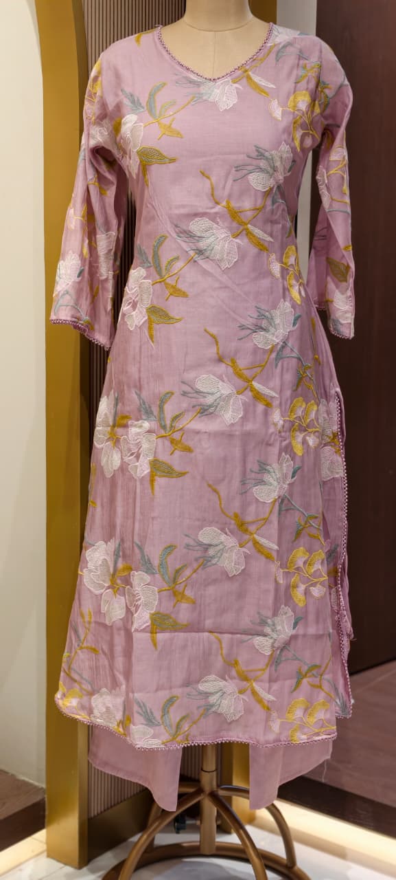 Elegant Applique Look Floral Embroidered 3-Piece Crush Surat Mul-Chanderi Full Suit Set With Dupatta- 15431