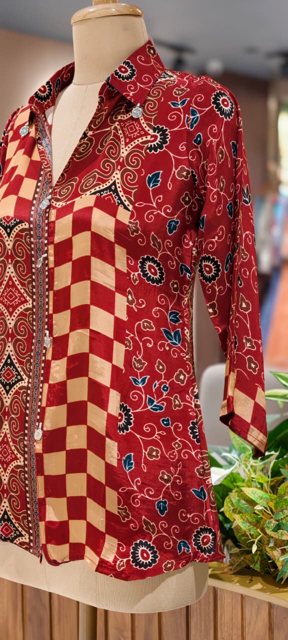 Checkerboard Rounded Print Dual Tone Crepe Shirt- 15434