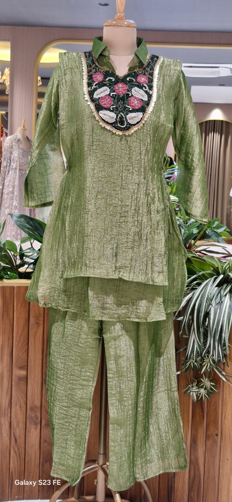 Beautiful Floral Higlights Yoke Double Layered Crush Tissue Co-Ord Set- 15514