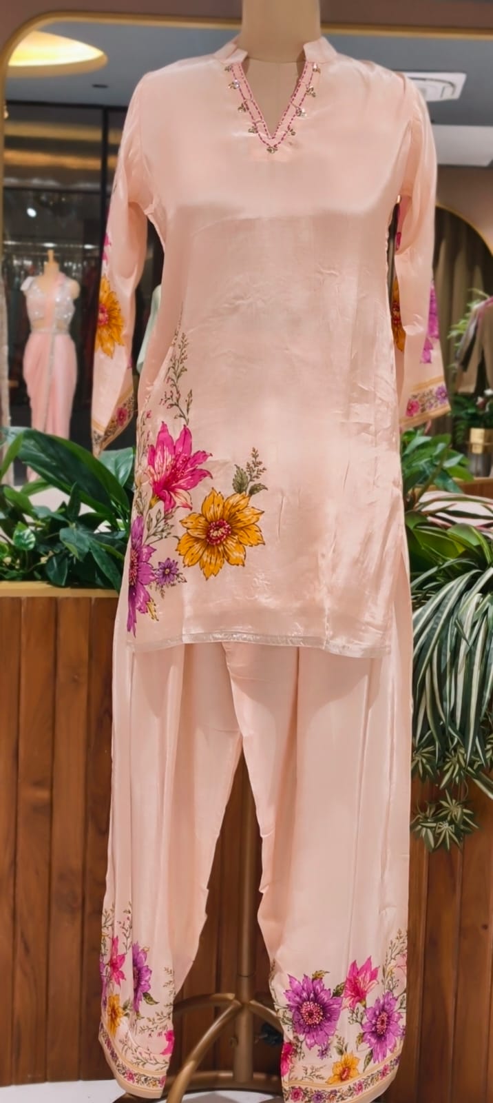 Giant Digital Multicolor Floral Prints Crepe Full Suit Set With Dupatta & Farsi Bottom- 15512