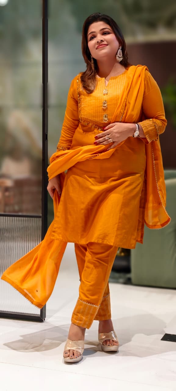 Golden Broach Look Tassel Accent Pleated Russian Silk Full Suit Set With Dupatta