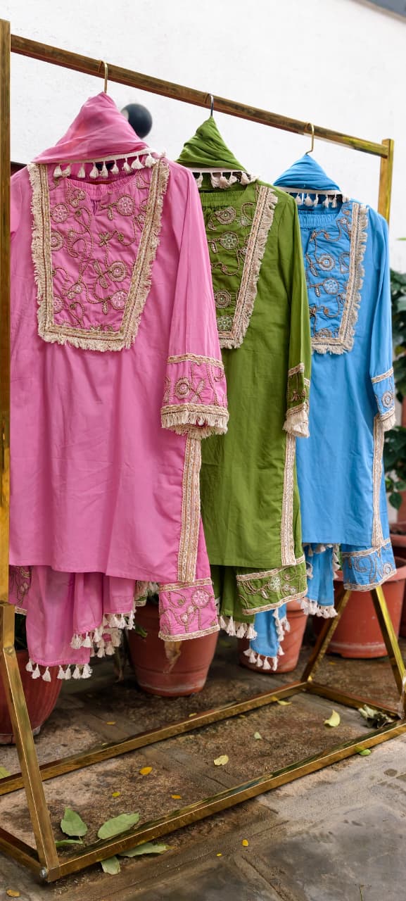 Boho Chic Thread Embroidered Yoke Tassel Accent Cotton Full Suit Set With Dupatta- 15496