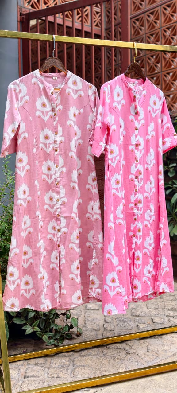 Manderian Collar Printed Light Shade Cotton Kurti Only- 15697