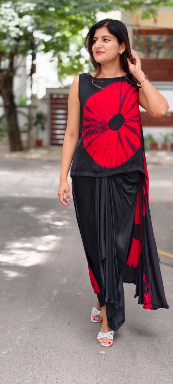 Tie-Dye Rounded Diagonal Patch Prints Dual Tone Sleeveless Flared Top With Matching Drape Skirt- 16009