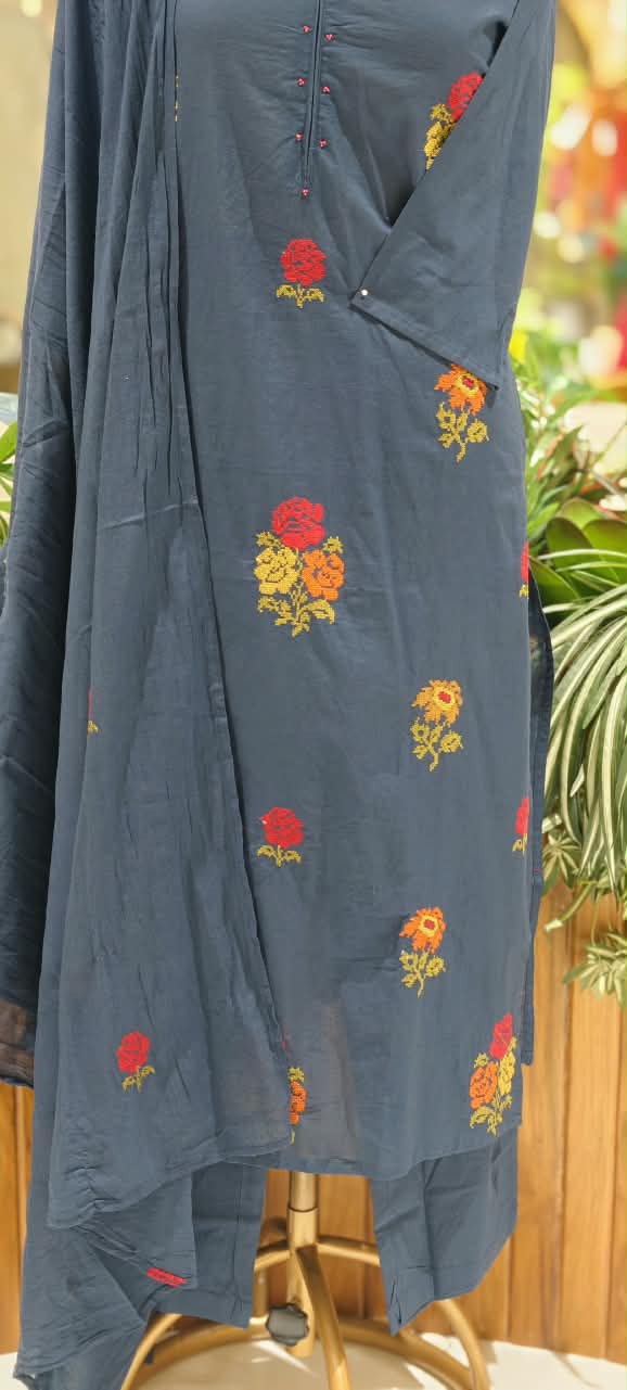 Cross-Stitch Abstract Floral Embroidery Straigth Cotton Full Suit Set With Dupatta- 16093