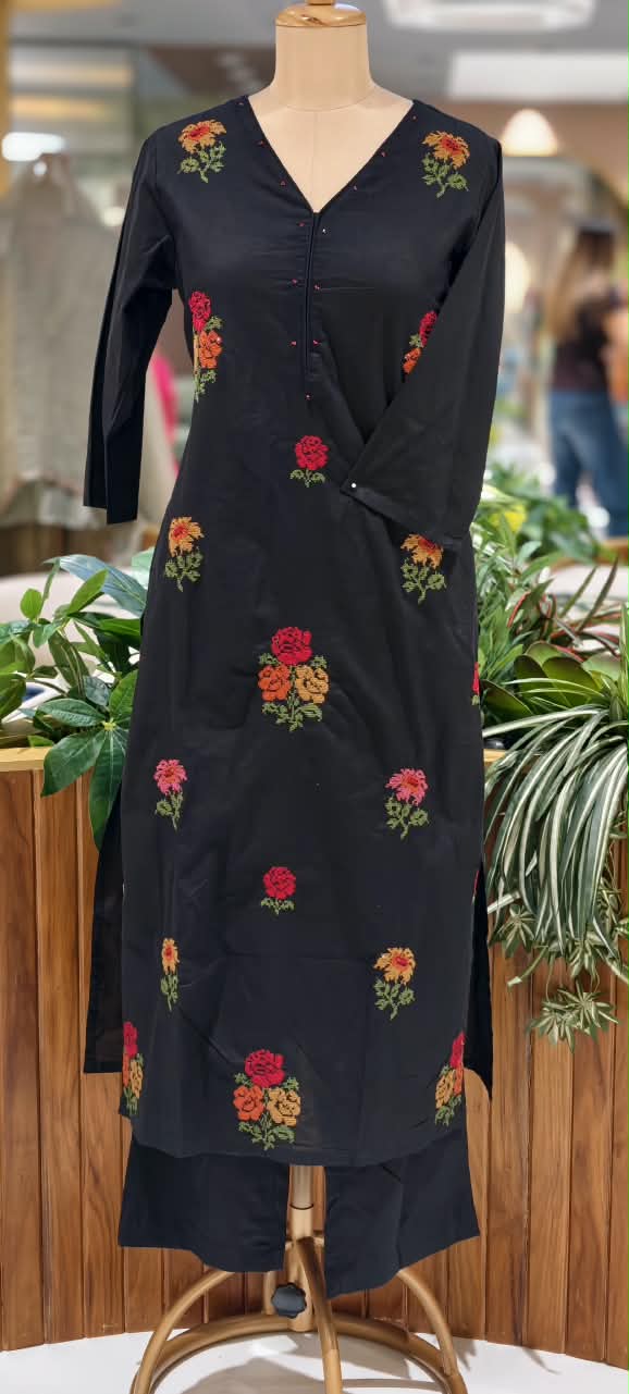 Cross-Stitch Abstract Floral Embroidery Straigth Cotton Full Suit Set With Dupatta- 16093