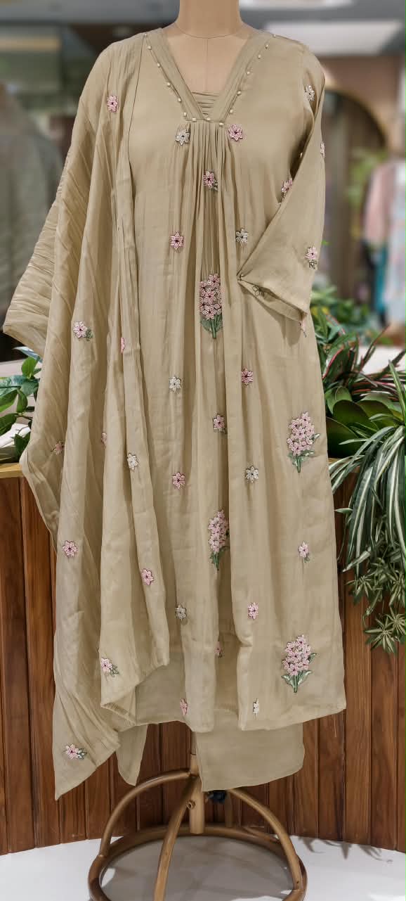 Very Suttle Cute Floral Cut-Dana Embroideries Pleated A-Line Surat Mul-Chanderi Full Suit Set With Dupatta- 16037