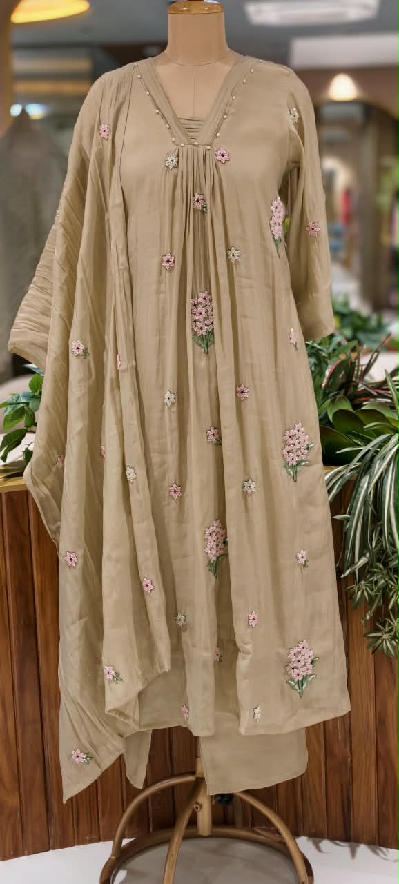 Very Suttle Cute Floral Cut-Dana Embroideries Pleated A-Line Surat Mul-Chanderi Full Suit Set With Dupatta- 16037