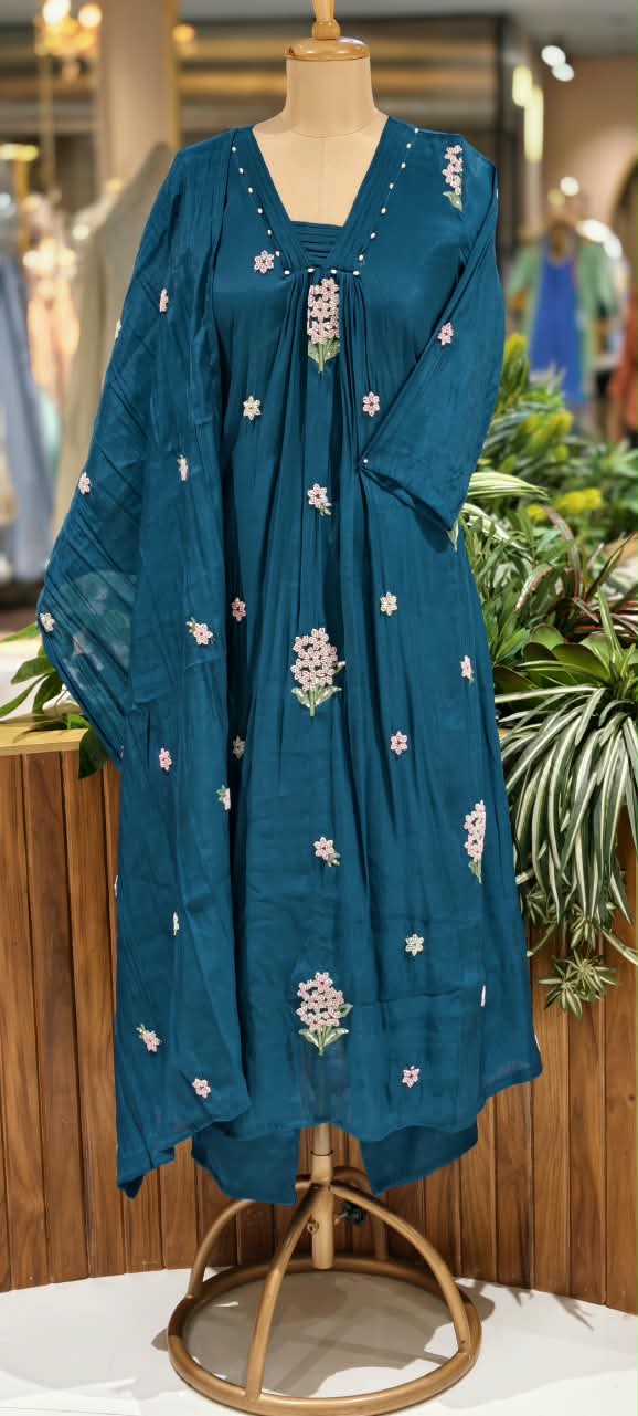 Very Suttle Cute Floral Cut-Dana Embroideries Pleated A-Line Surat Mul-Chanderi Full Suit Set With Dupatta- 16037