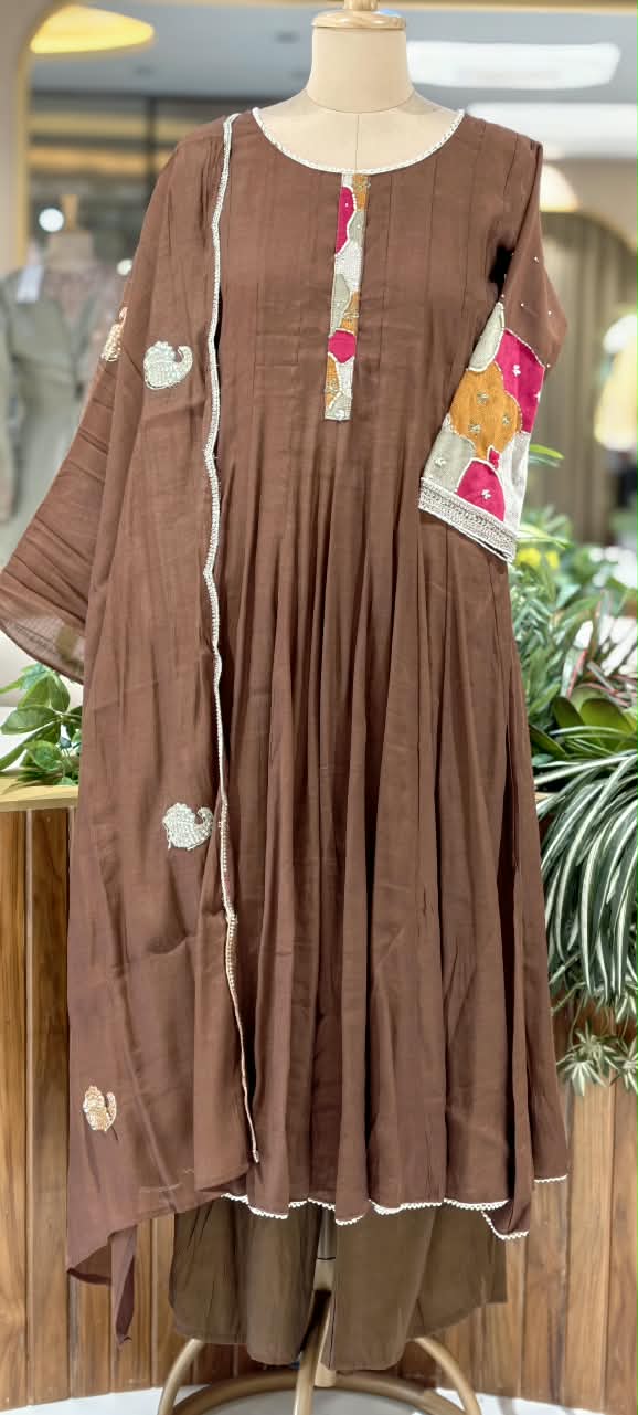 Vibrant Minimal Highlights Embroidered Banarasi Mul-Chanderi A-Line Full Suit Set With Dupatta- 16240