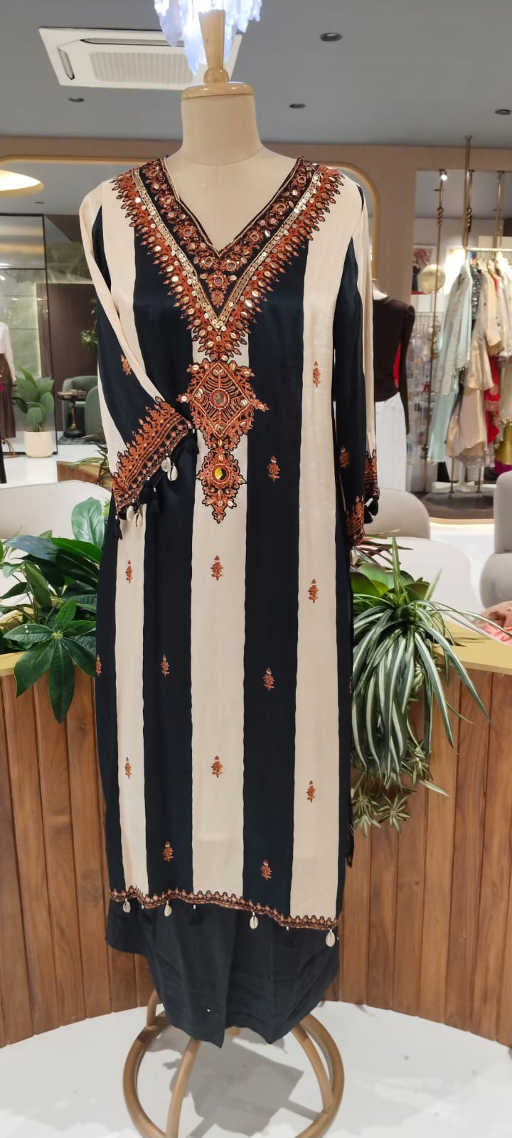Pakistani Style Striped Elegance Dual Color Combination Crepe Full Suit Set With Dupatta- 16272