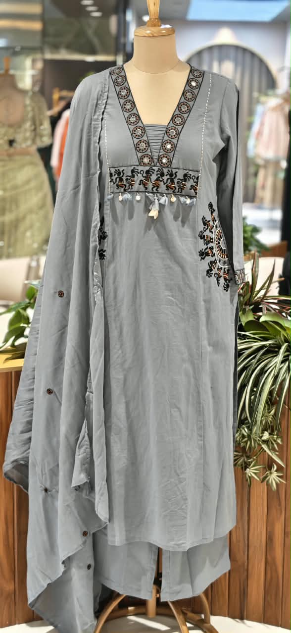 Tribal Inspired Dancing Motifs Pocket Elegance Cotton Full Suit Set With Dupatta- 16490