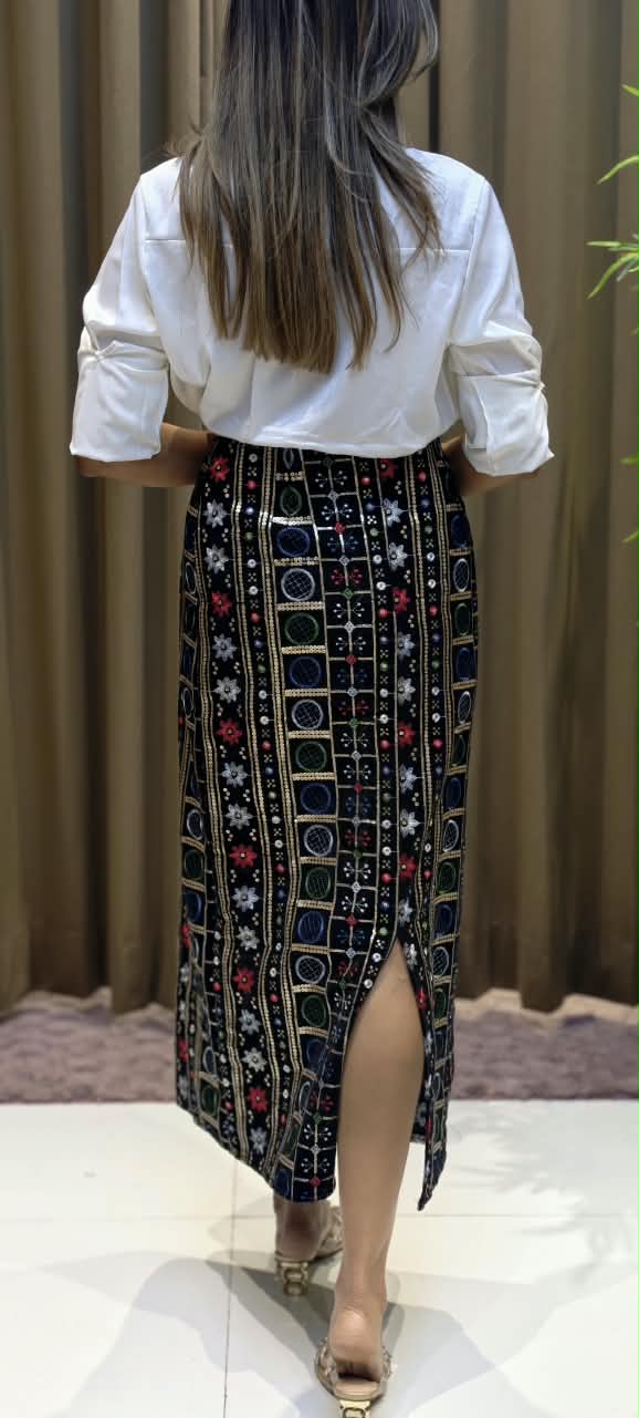 Collared Long Sleeve Button-Up Shirt with Embellished Ring Button Placket- 16182