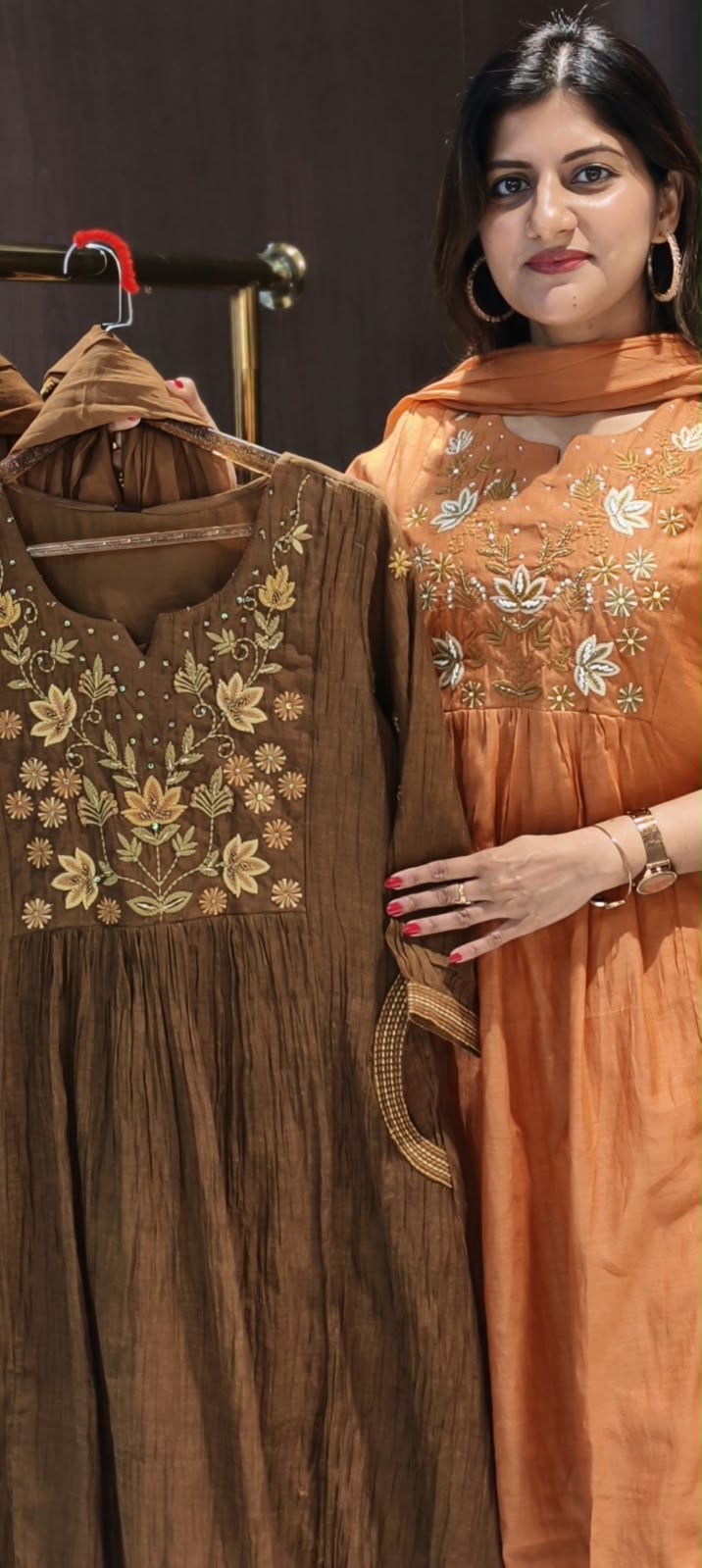 Delicate Leaf Vine Thread Embroidery Yoke Surat Mul-Chanderi A-Line Side Pockets Full Suit Set With Dupatta- 16494