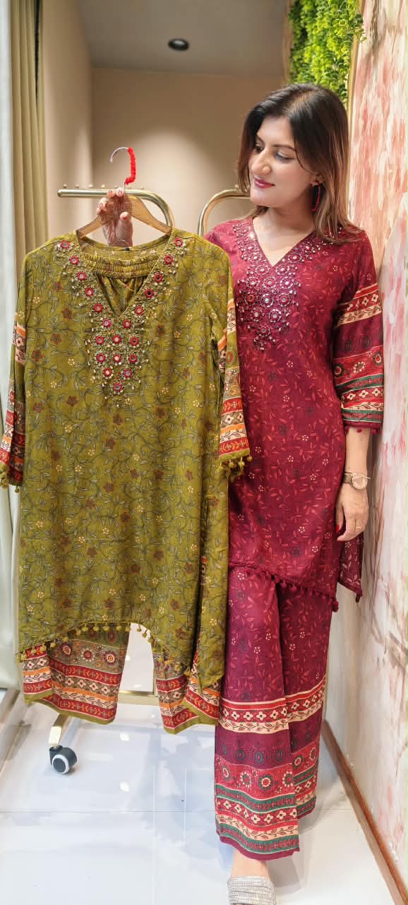 Bohmeian Real Mirror Touch Neckline Tiny Floral Printed Slub Cotton Kurta Pant Set- 16389