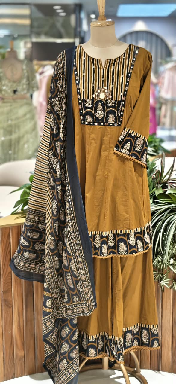 Kalamkari Print Minimal Mirror Touch Yoke Short Length Panel Cotton Full Suit Set With Dupatta & Loose Palazzo Bottom- 16481