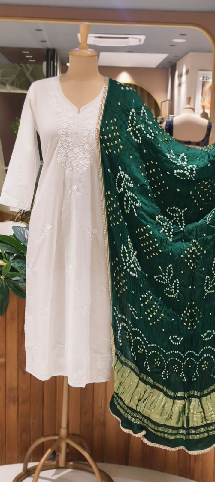 Crush Gajji Silk Bandhani Print Dupatta With Golden Borders Touch- 16631