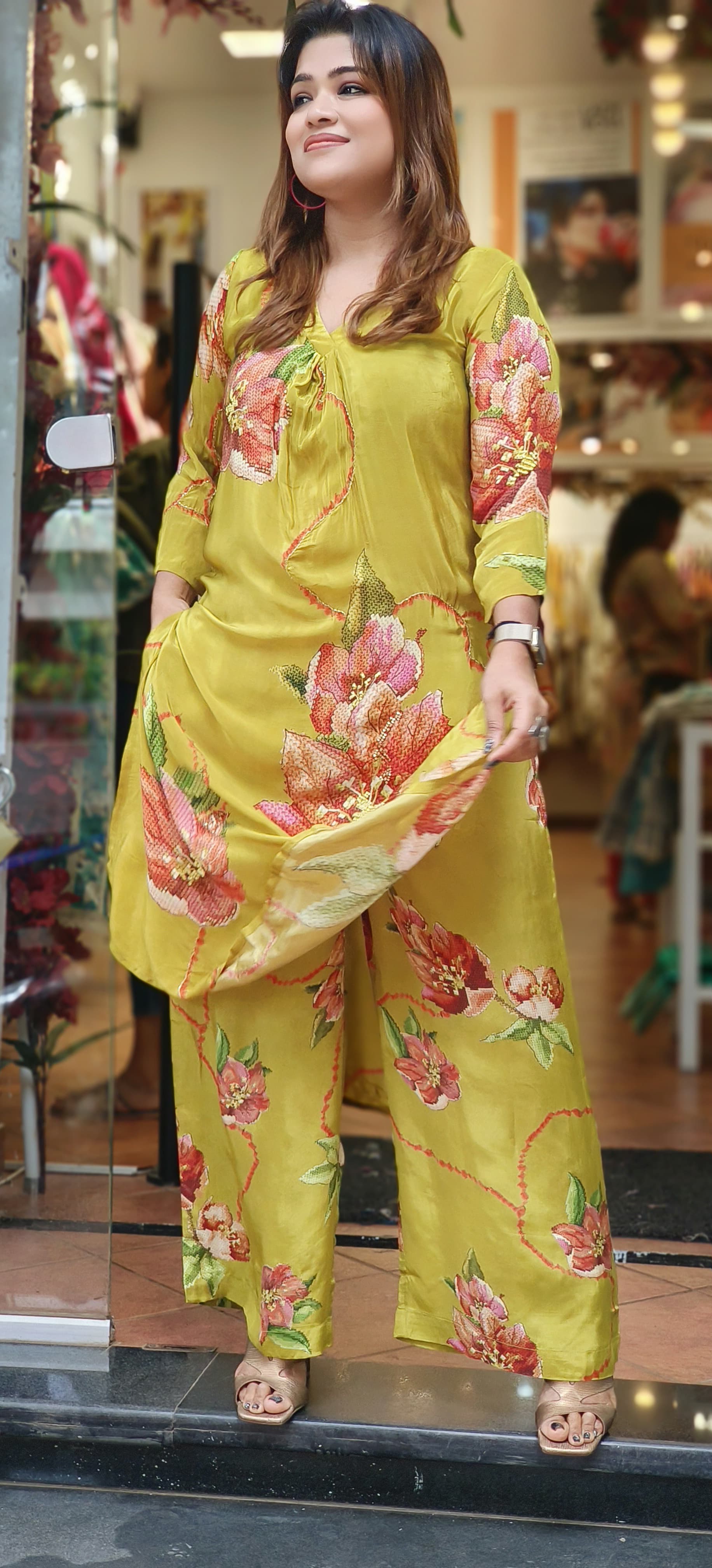 Floral printed Crape V-neck kurta pant set of-2 DRY WASH-0